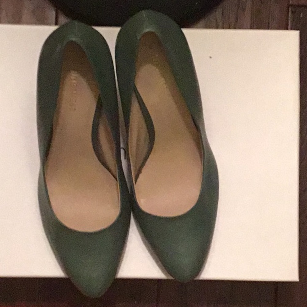 Women pumps